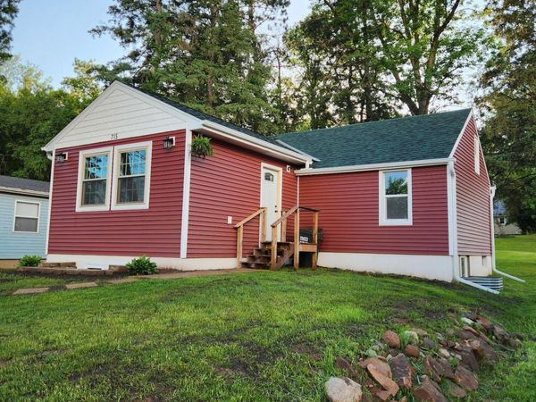715 Commercial Avenue N, Sandstone, MN 55072
