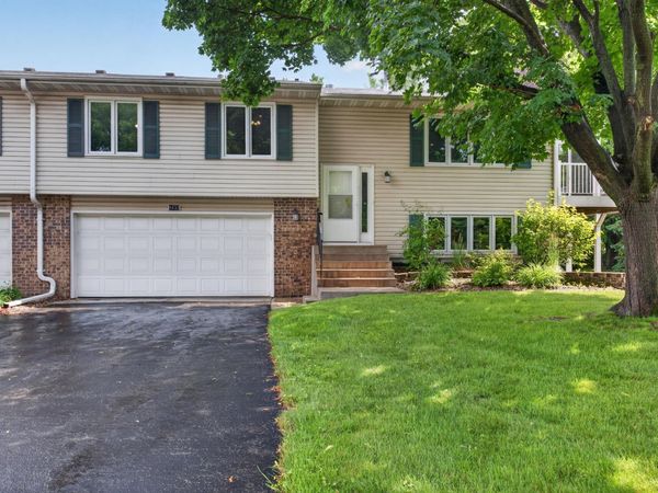 8432 W 100th Street, Bloomington, MN 55438