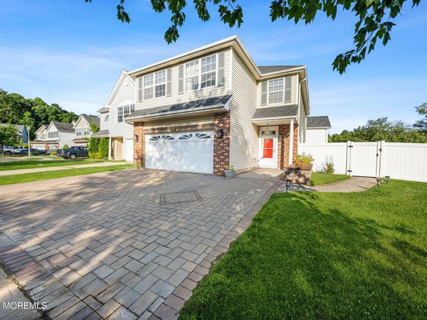 41 Tall Oaks Court, Old Bridge, NJ 08857