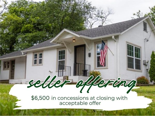 810 W Elgin Street, Siloam Springs, AR 72761
