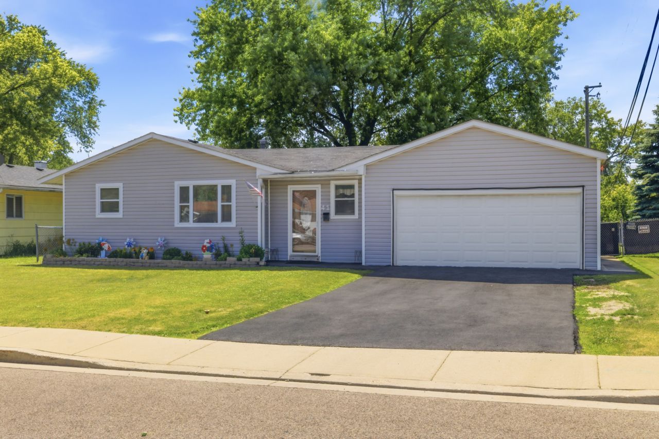 41 Austin Avenue , Carpentersville, IL 60110 Main Photo