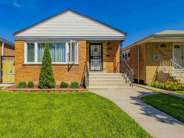 5817 S Mulligan Avenue , Chicago, IL 60638