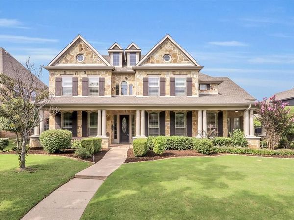 1216 Queen Peggy Lane, Lewisville, TX 75056