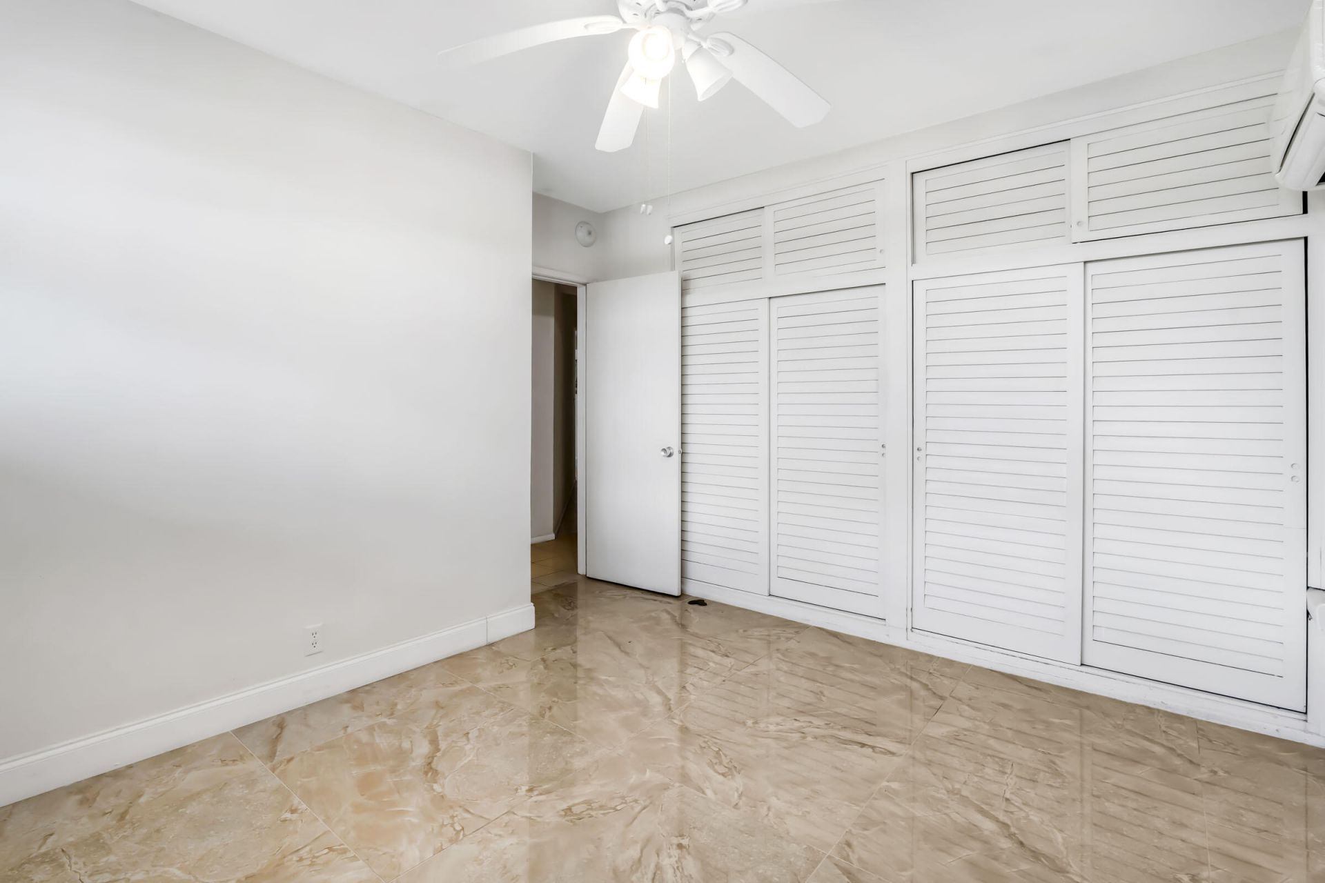 1920 S Ocean Drive, Unit 306, Fort Lauderdale, FL 33316 Photo