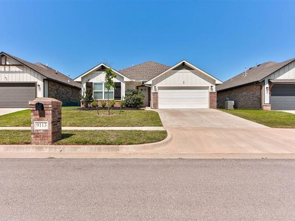 9113 Anaum Lane, Yukon, OK 73099