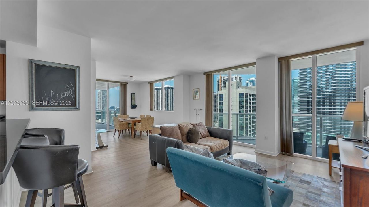 253 NE 2nd St , Unit 2902, Miami, FL 33132 Photo