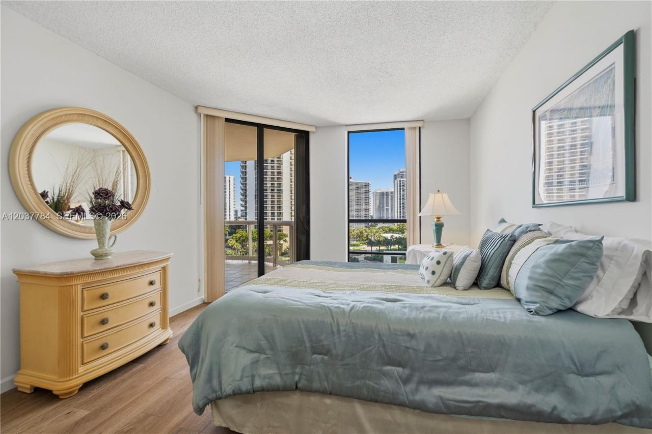 20191 E Country Club Dr, Unit 803, Aventura, FL 33180 Photo