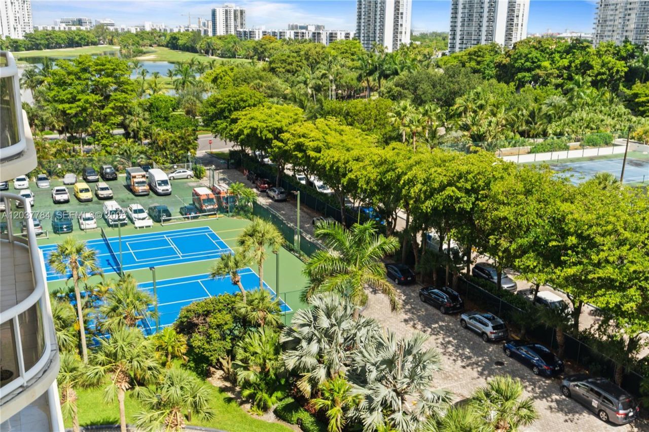 20191 E Country Club Dr, Unit 803, Aventura, FL 33180 Photo