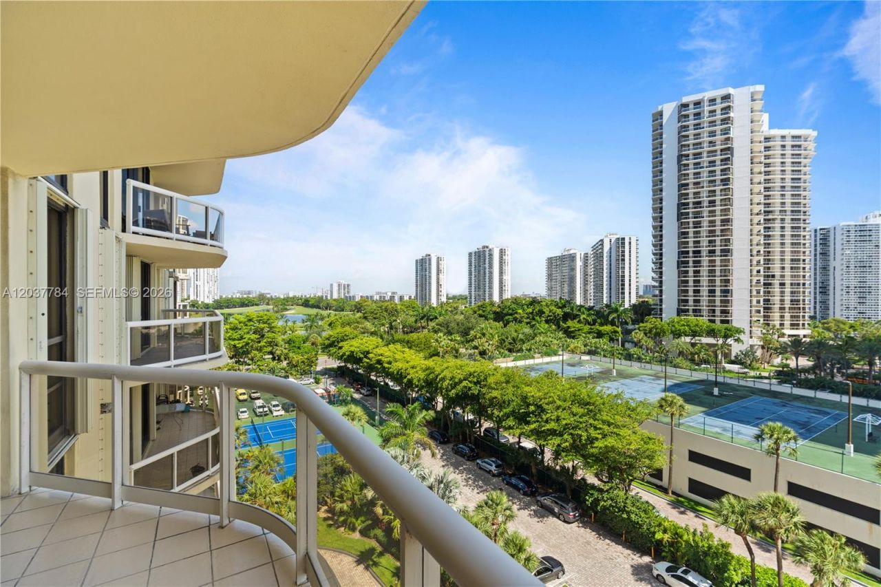 20191 E Country Club Dr, Unit 803, Aventura, FL 33180 Photo