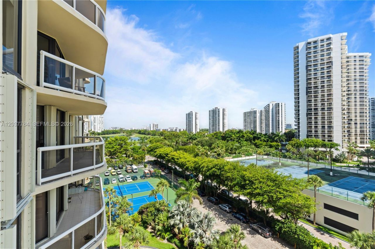 20191 E Country Club Dr, Unit 803, Aventura, FL 33180 Photo