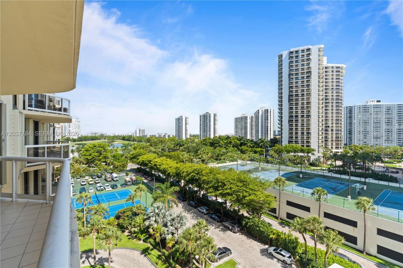 20191 E Country Club Dr, Unit 803, Aventura, FL 33180 Photo