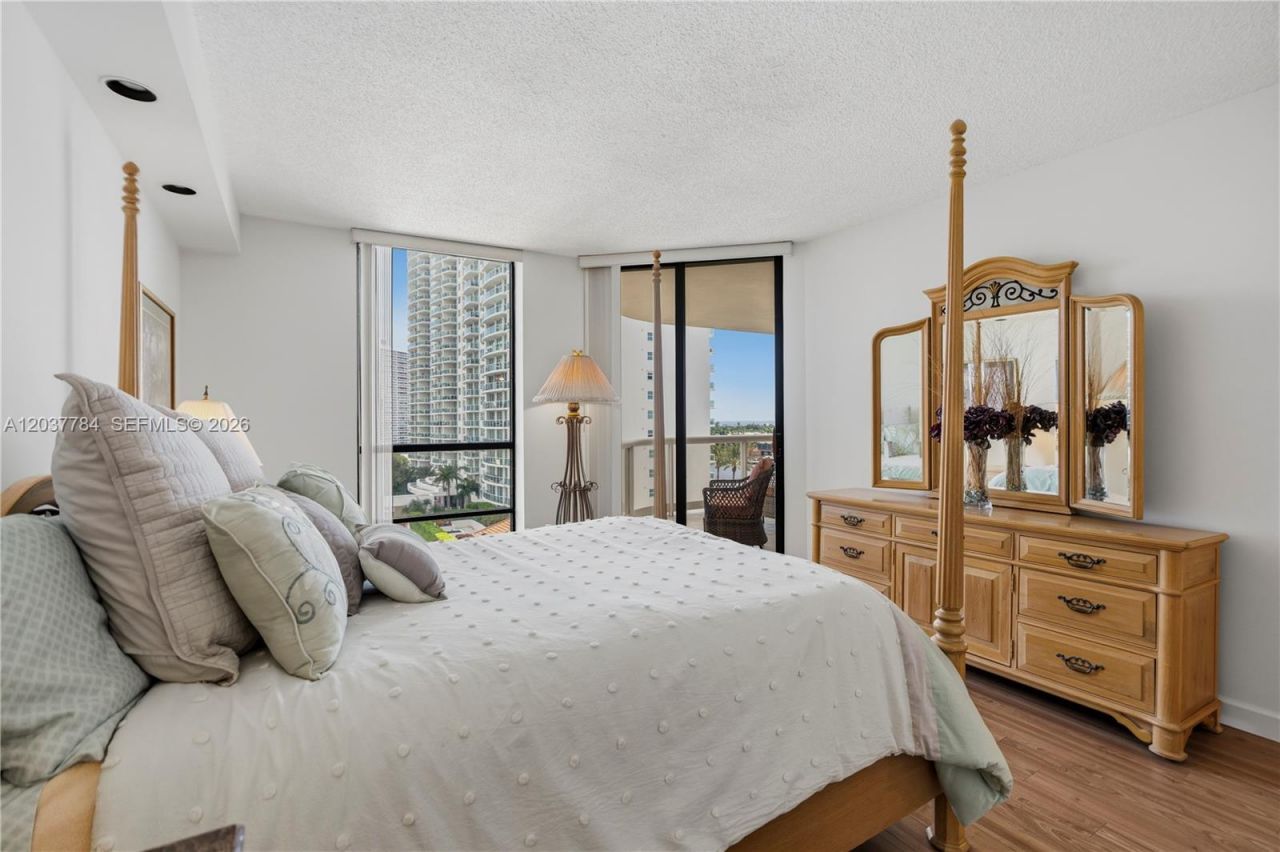 20191 E Country Club Dr, Unit 803, Aventura, FL 33180 Photo