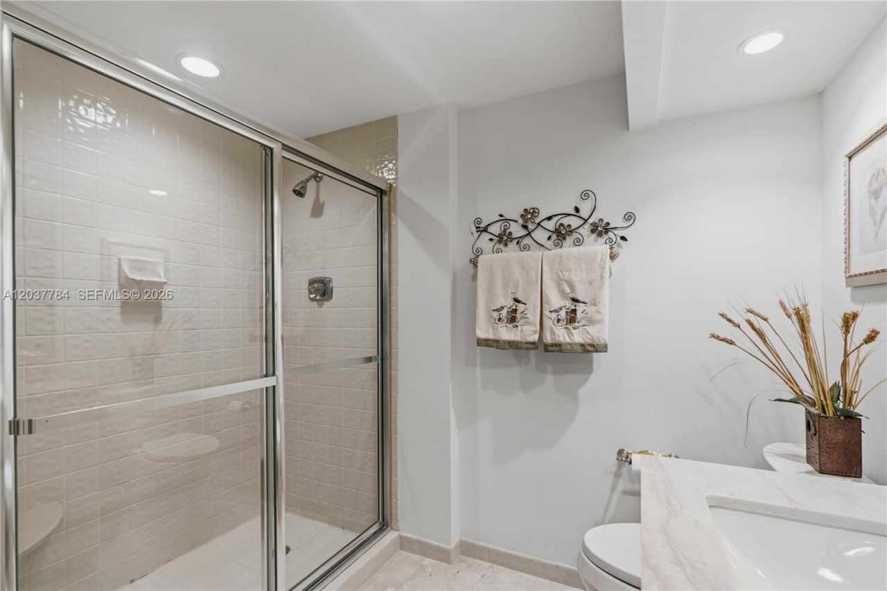 20191 E Country Club Dr, Unit 803, Aventura, FL 33180 Photo