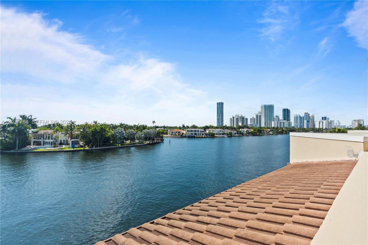 20191 E Country Club Dr, Unit 803, Aventura, FL 33180 Photo