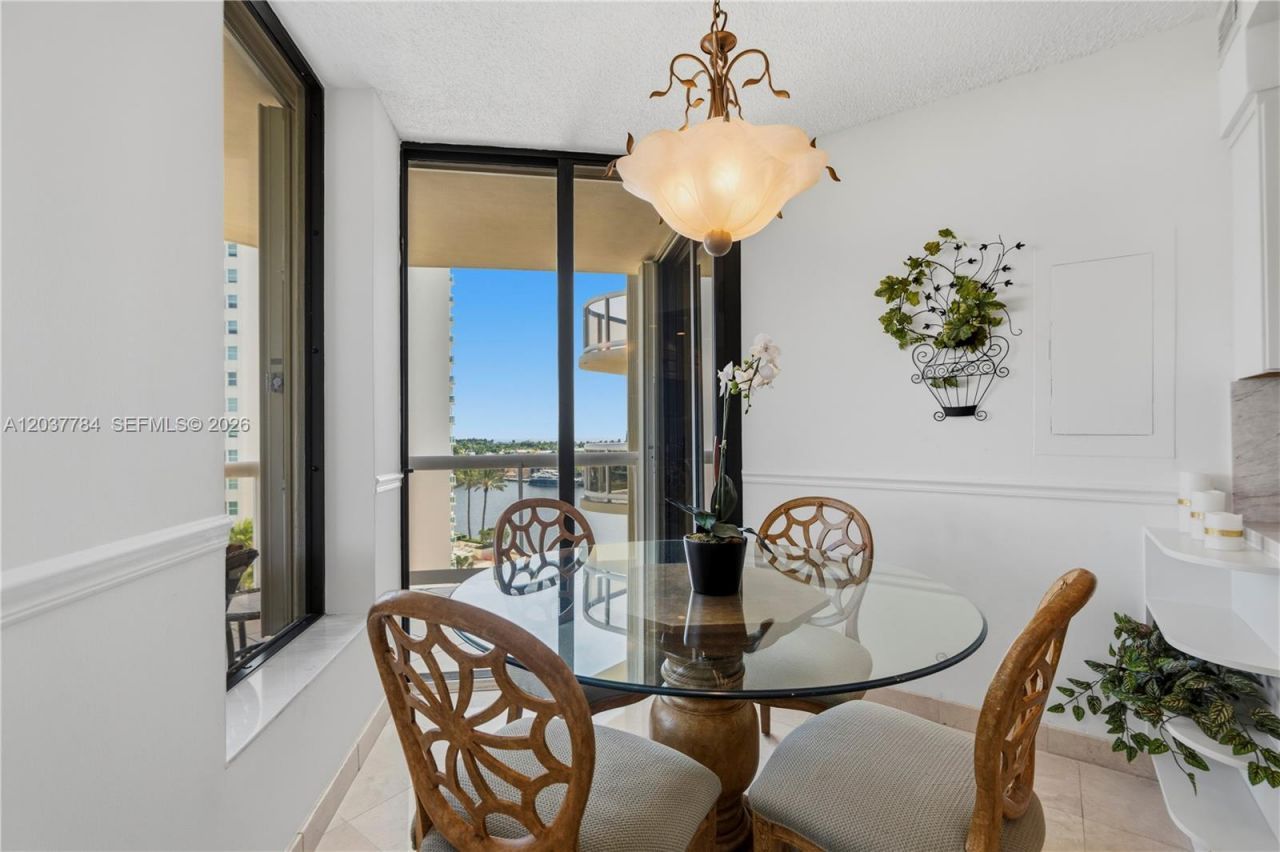 20191 E Country Club Dr, Unit 803, Aventura, FL 33180 Photo