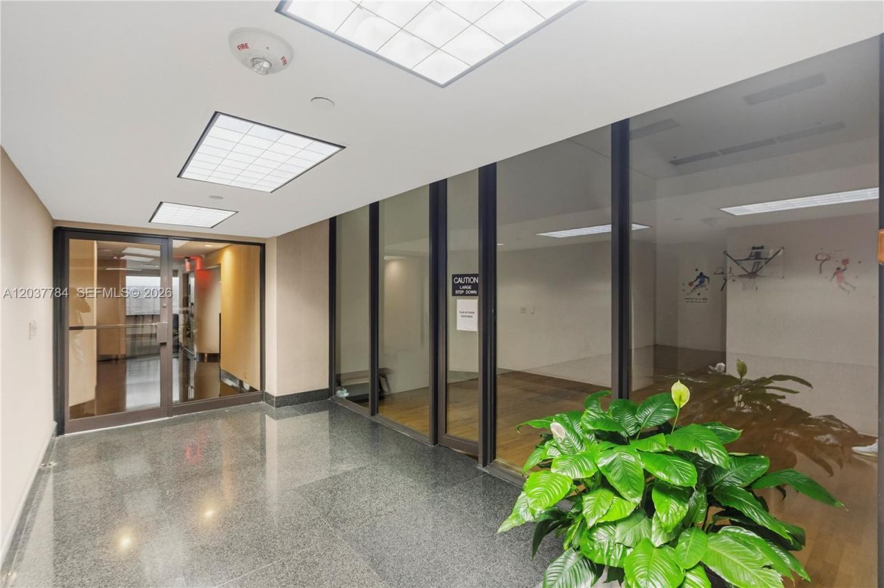 20191 E Country Club Dr, Unit 803, Aventura, FL 33180 Photo