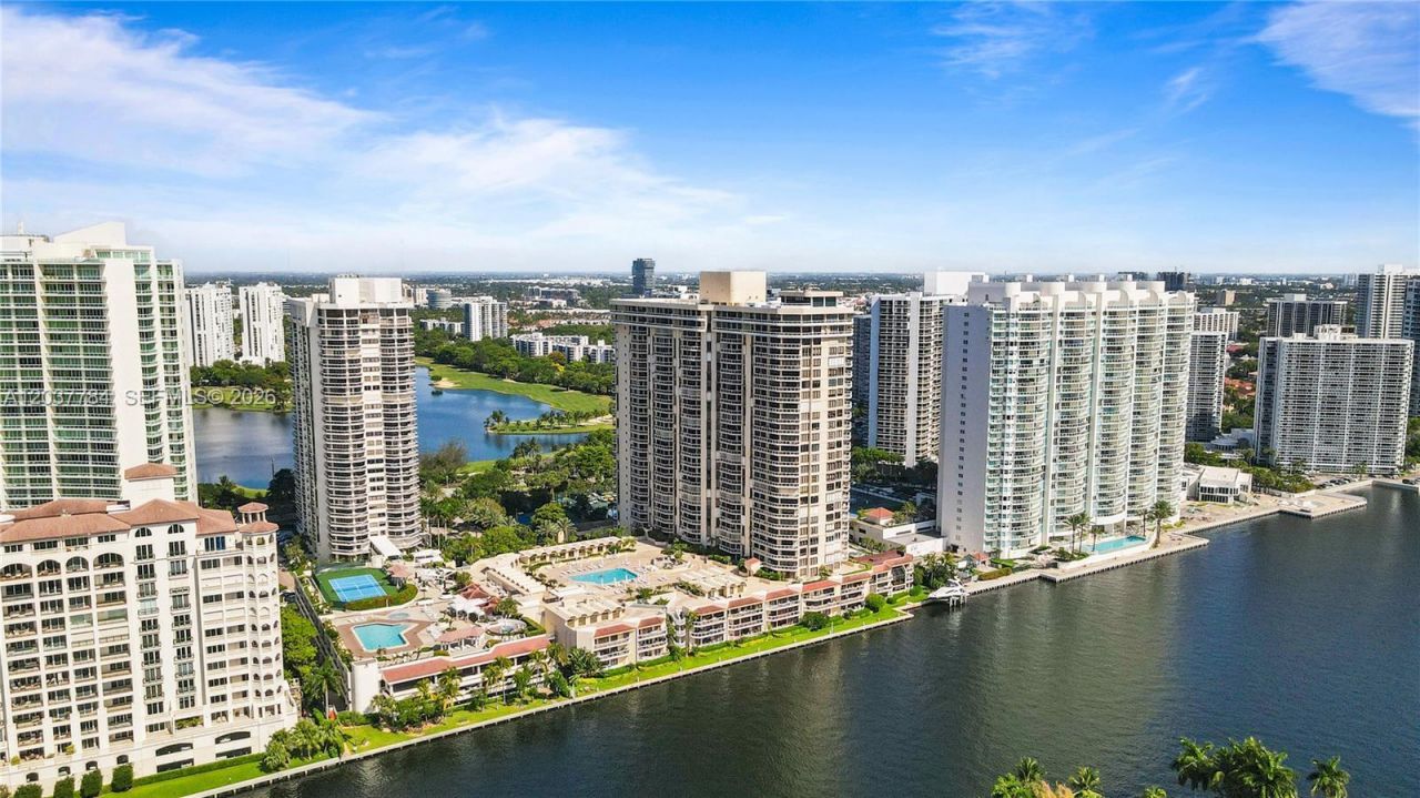 20191 E Country Club Dr, Unit 803, Aventura, FL 33180 Photo