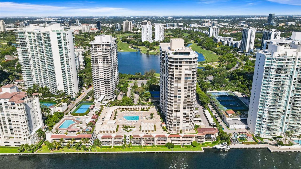20191 E Country Club Dr, Unit 803, Aventura, FL 33180 Photo