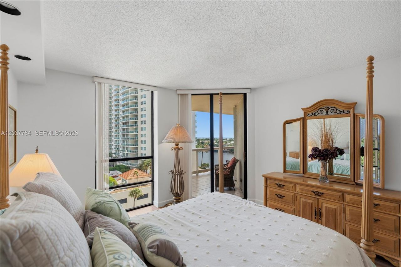 20191 E Country Club Dr, Unit 803, Aventura, FL 33180 Photo