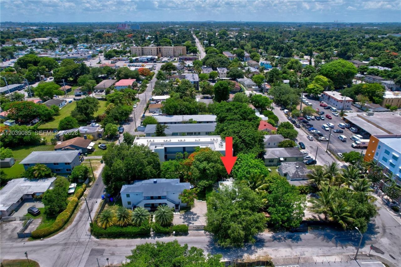 8280 NE 1st Pl , Miami, FL 33138 Photo