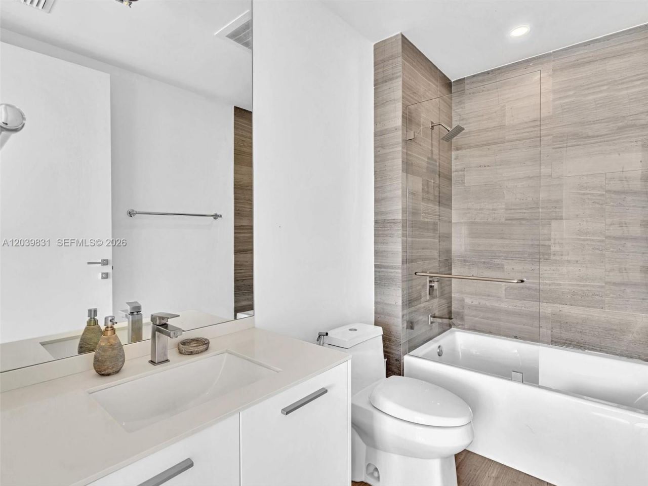 1300 E Brickell Bay Dr, Unit 4202, Miami, FL 33131 Photo
