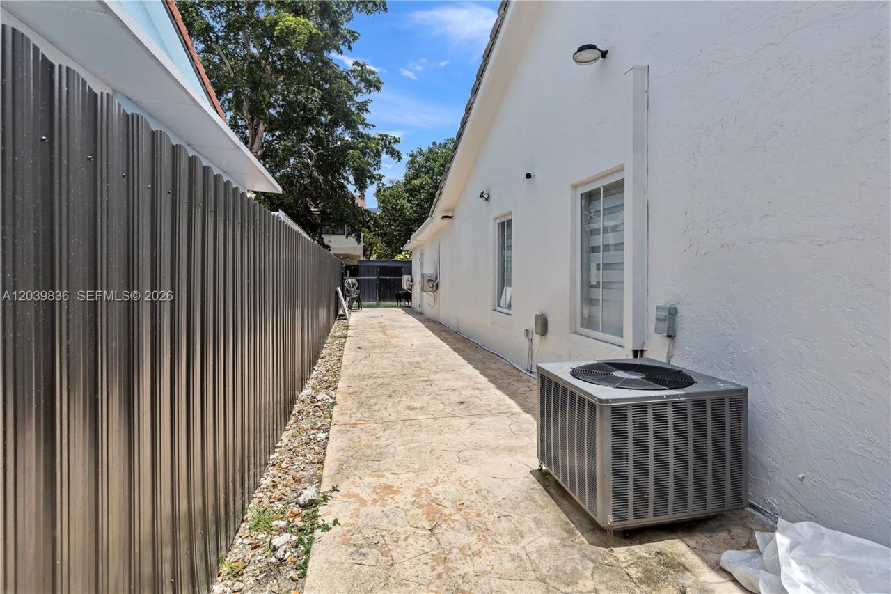 6465 SW 135th Ave, Miami, FL 33183 Photo