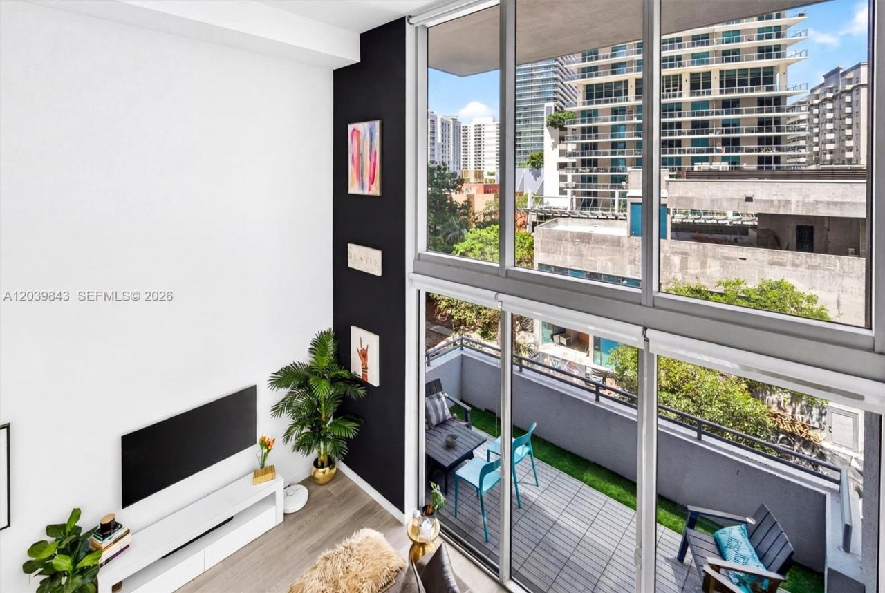 1050 Brickell Ave , Unit 420, Miami, FL 33131 Photo