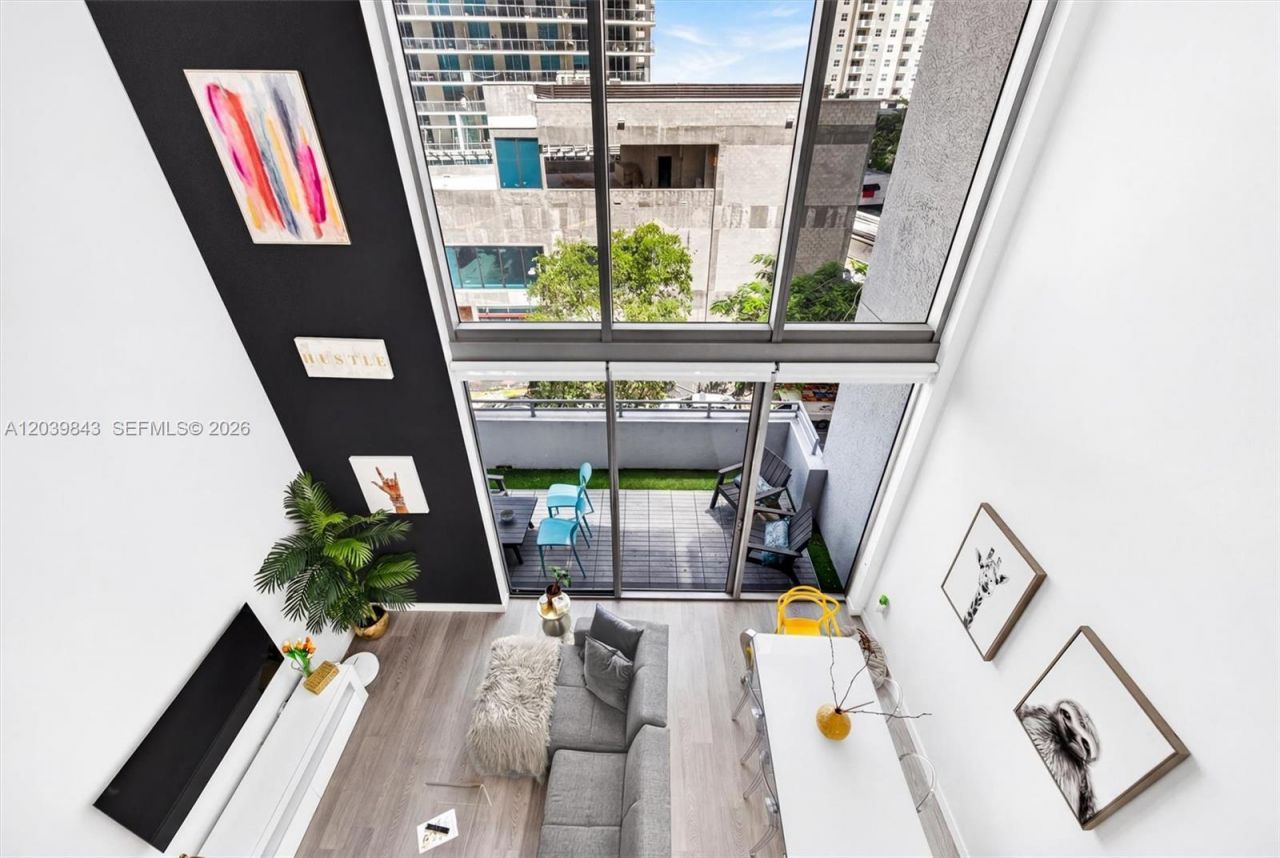 1050 Brickell Ave , Unit 420, Miami, FL 33131 Photo