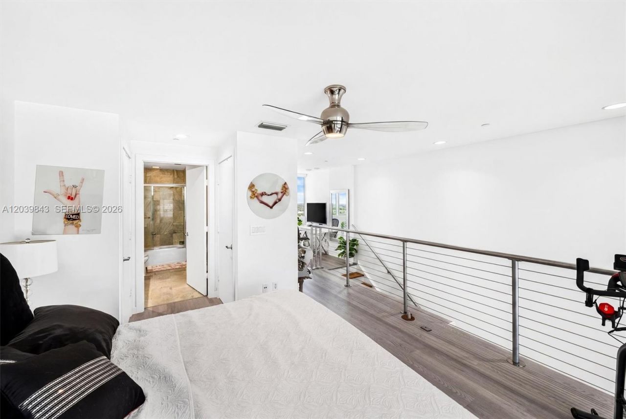 1050 Brickell Ave , Unit 420, Miami, FL 33131 Photo
