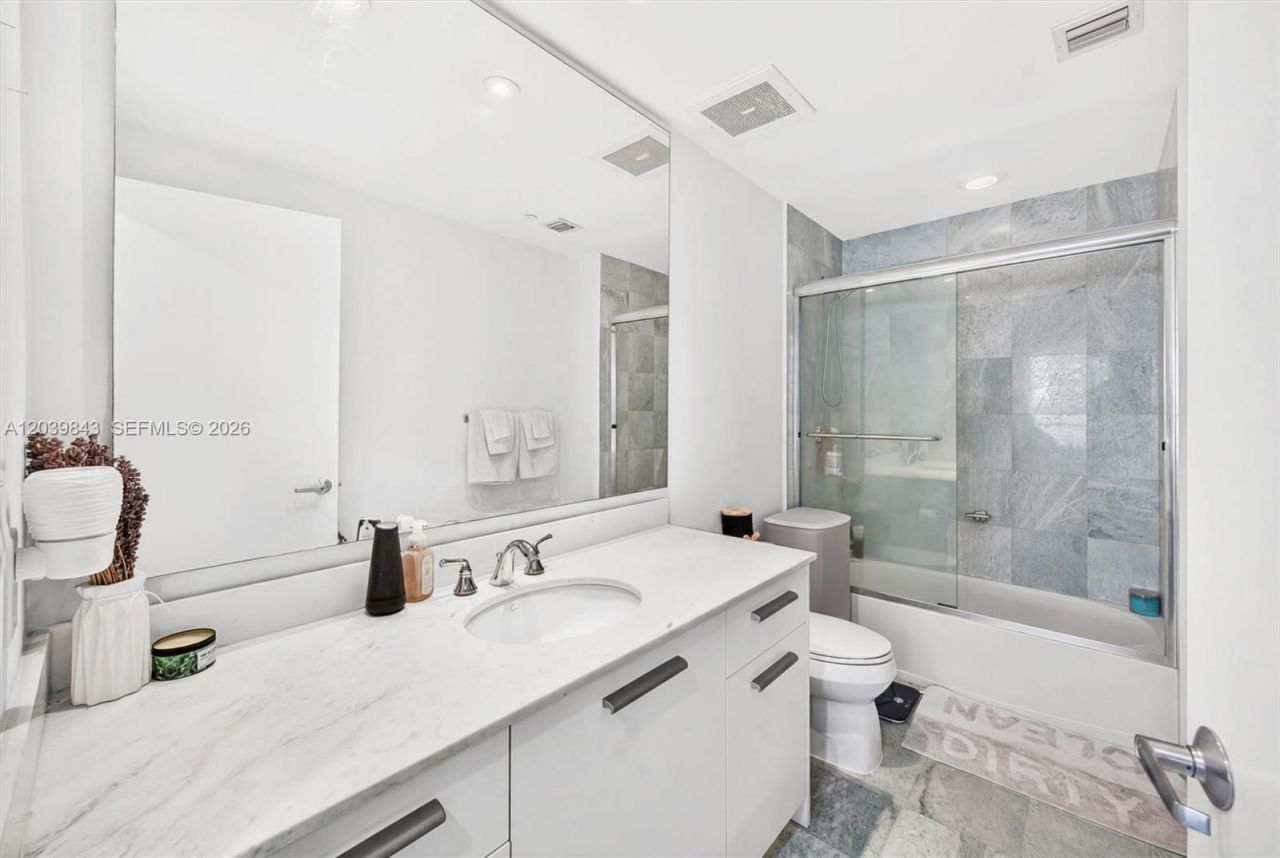1050 Brickell Ave , Unit 420, Miami, FL 33131 Photo