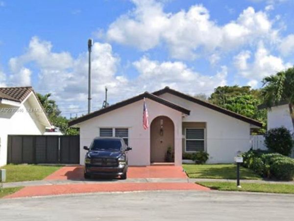 8121 SW 136th Pl, Unit 8121, Miami, FL 33183