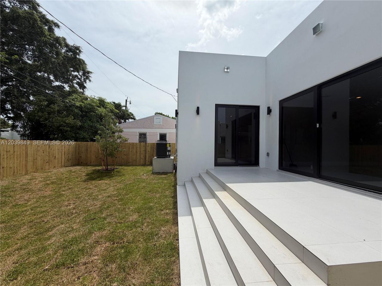 1860 NW 48th St, Miami, FL 33142 Photo