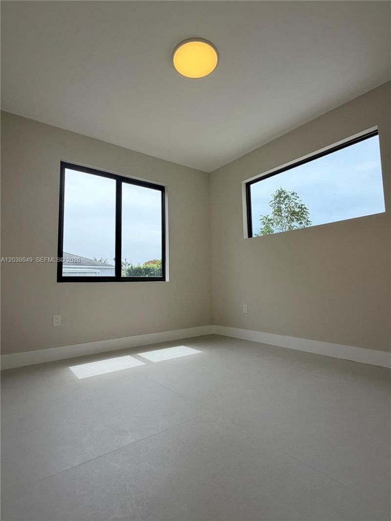 1860 NW 48th St, Miami, FL 33142 Photo
