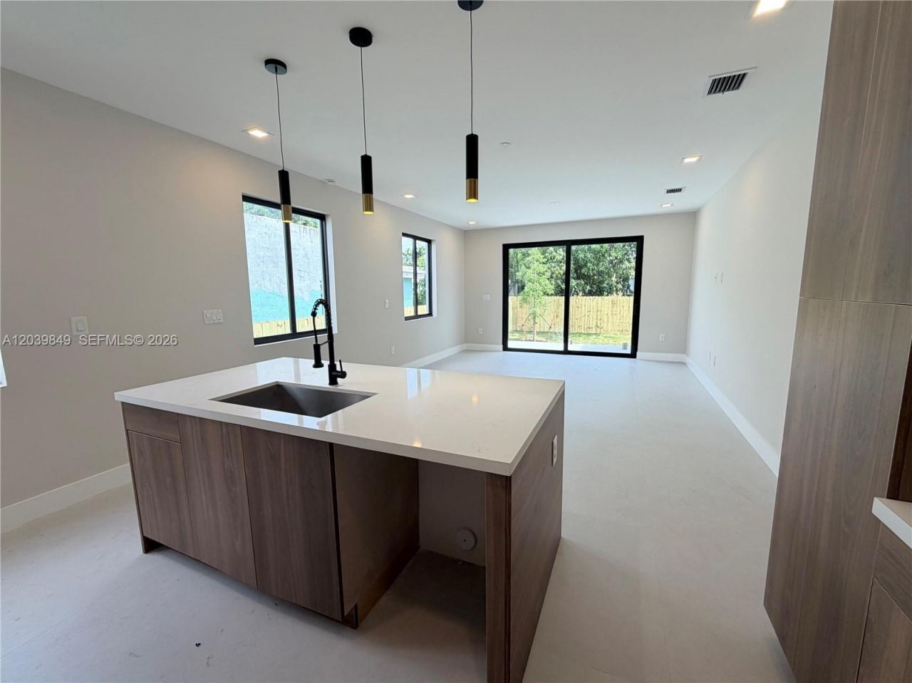 1860 NW 48th St, Miami, FL 33142 Photo