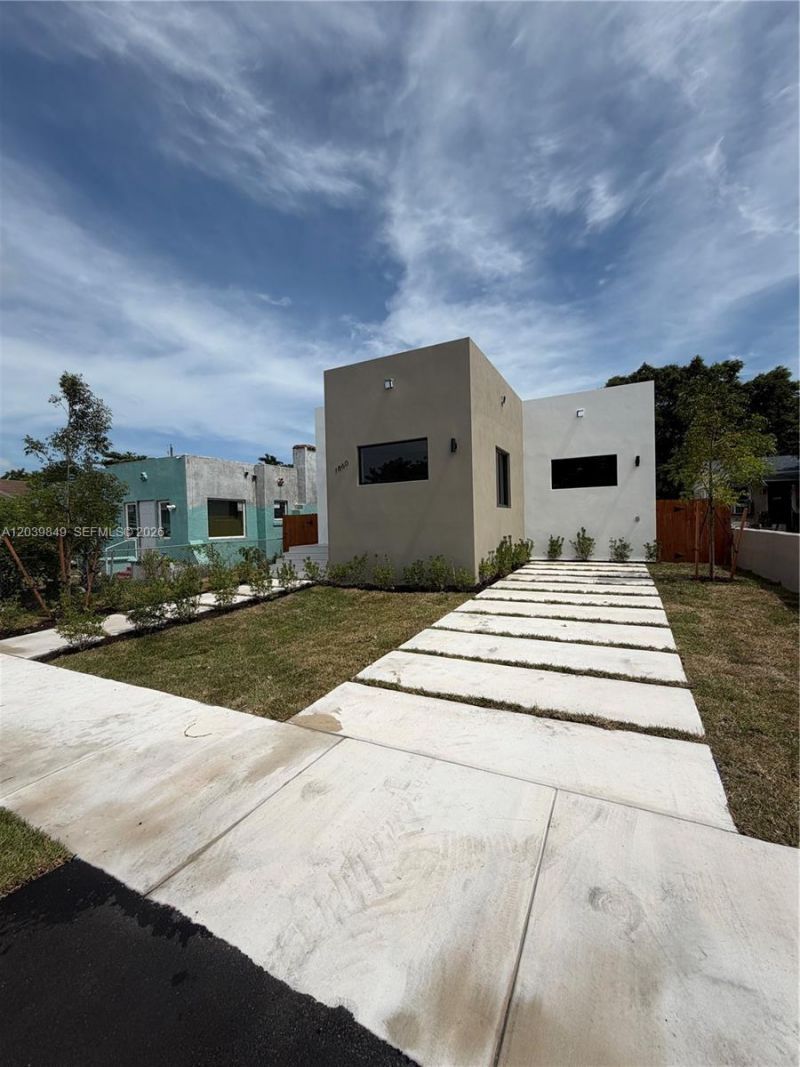1860 NW 48th St, Miami, FL 33142 Photo