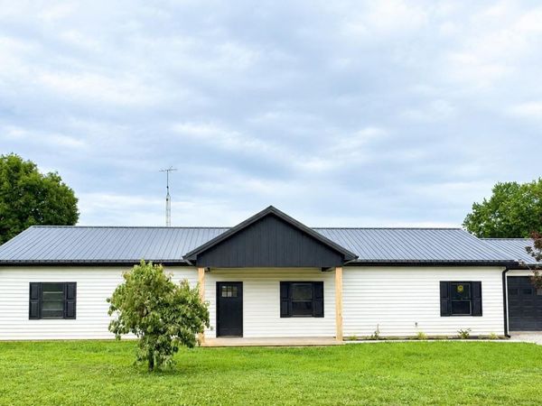 435 N Roosevelt Street, Orleans, IN 47452