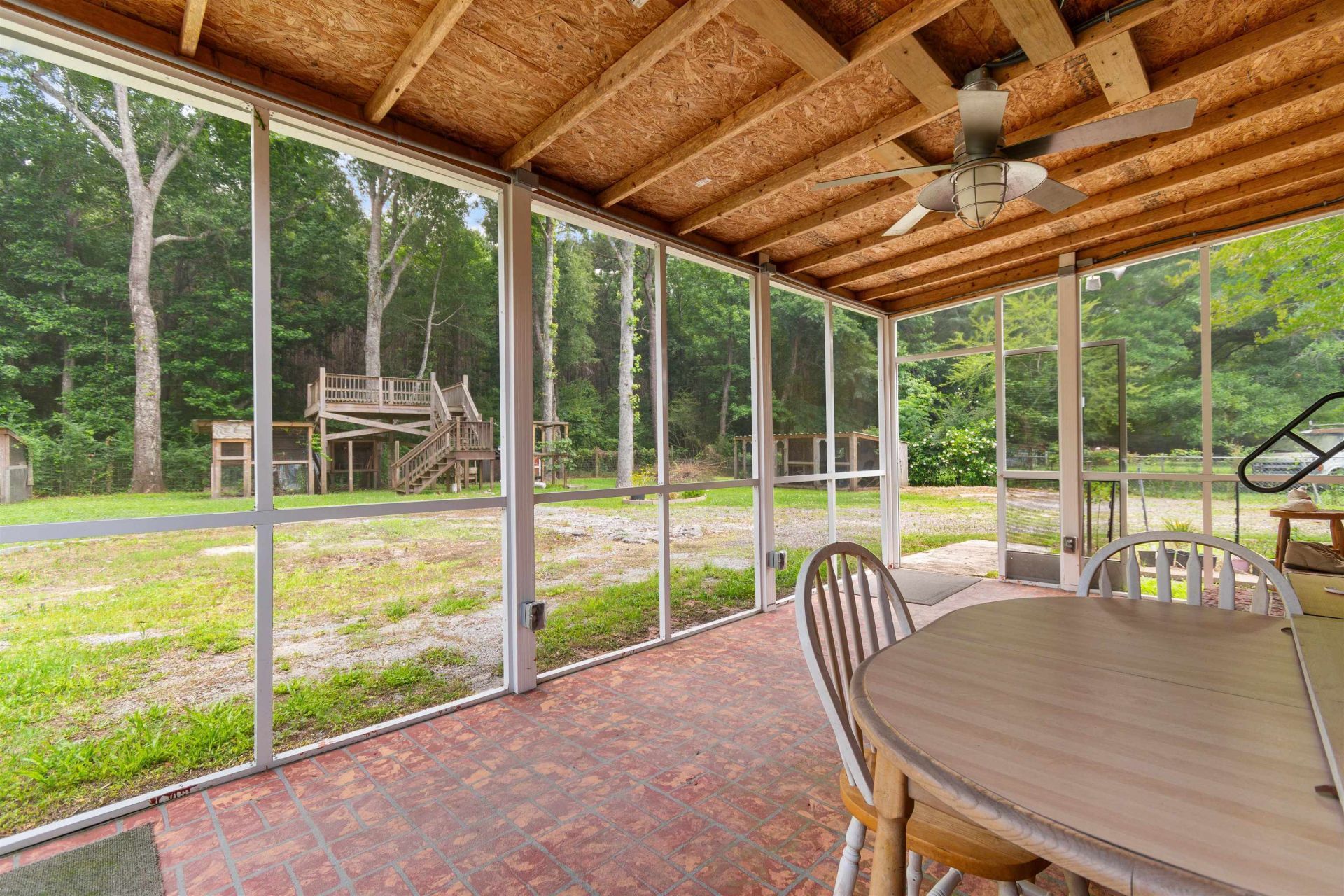 98 Wolf Dr. Photo 24