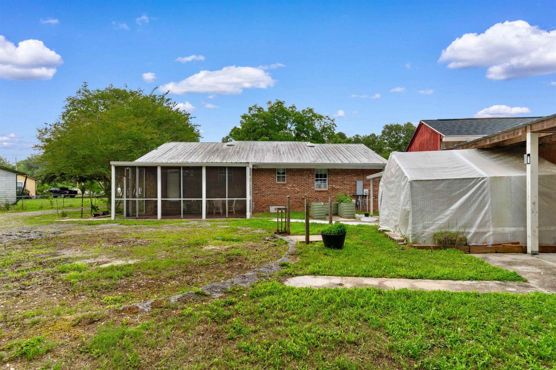 98 Wolf Dr. Photo 37