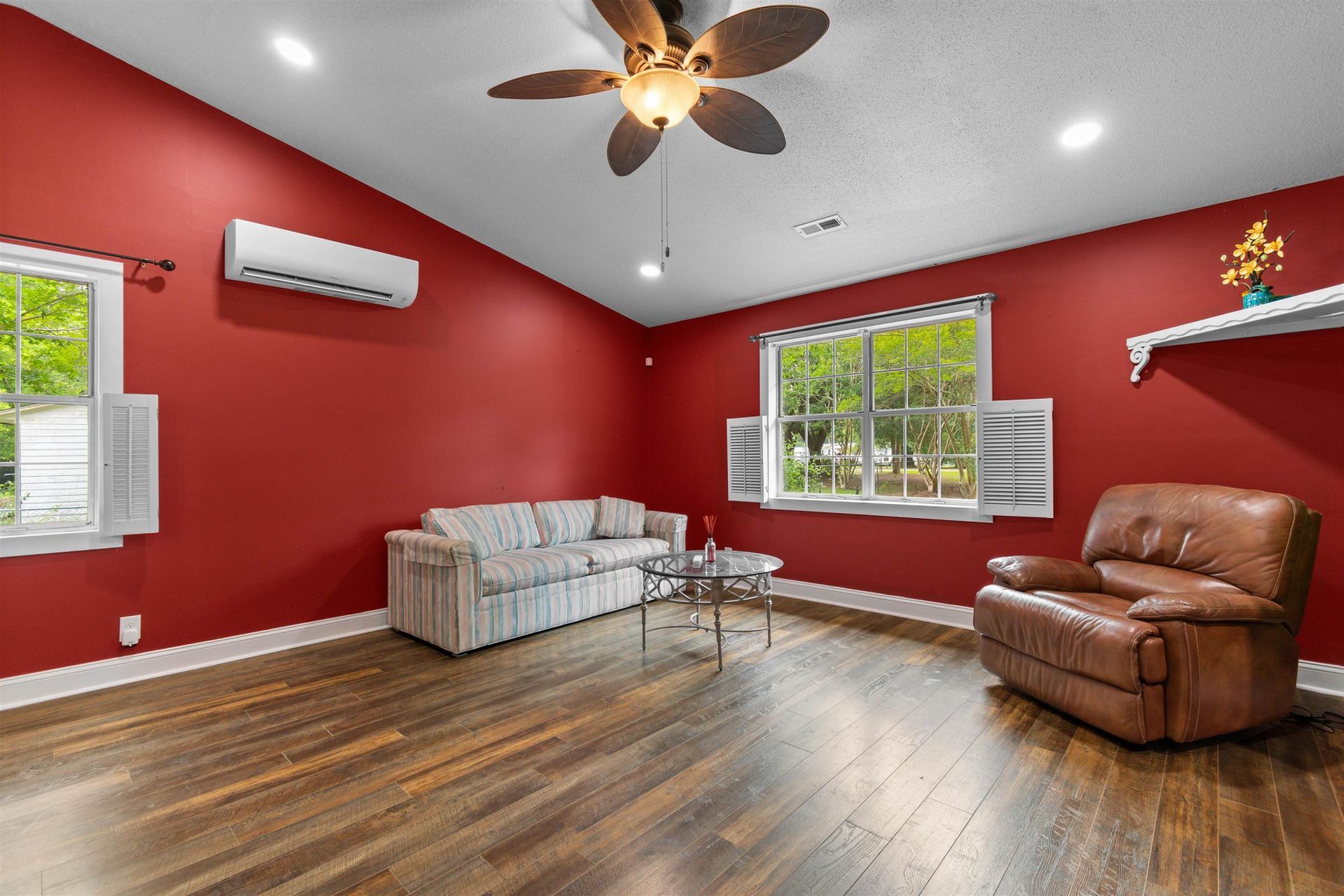 98 Wolf Dr. Photo 6
