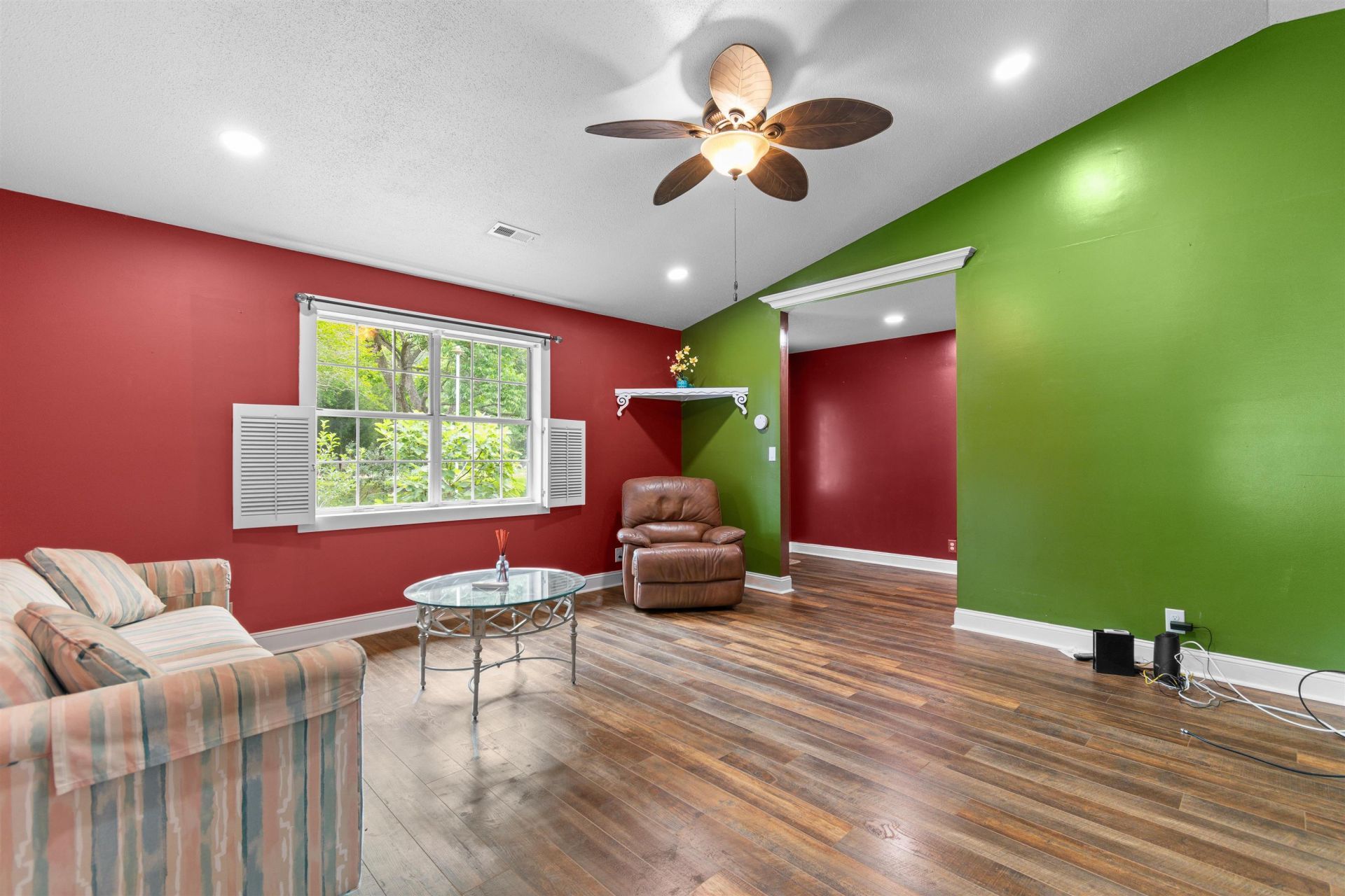 98 Wolf Dr. Photo 8