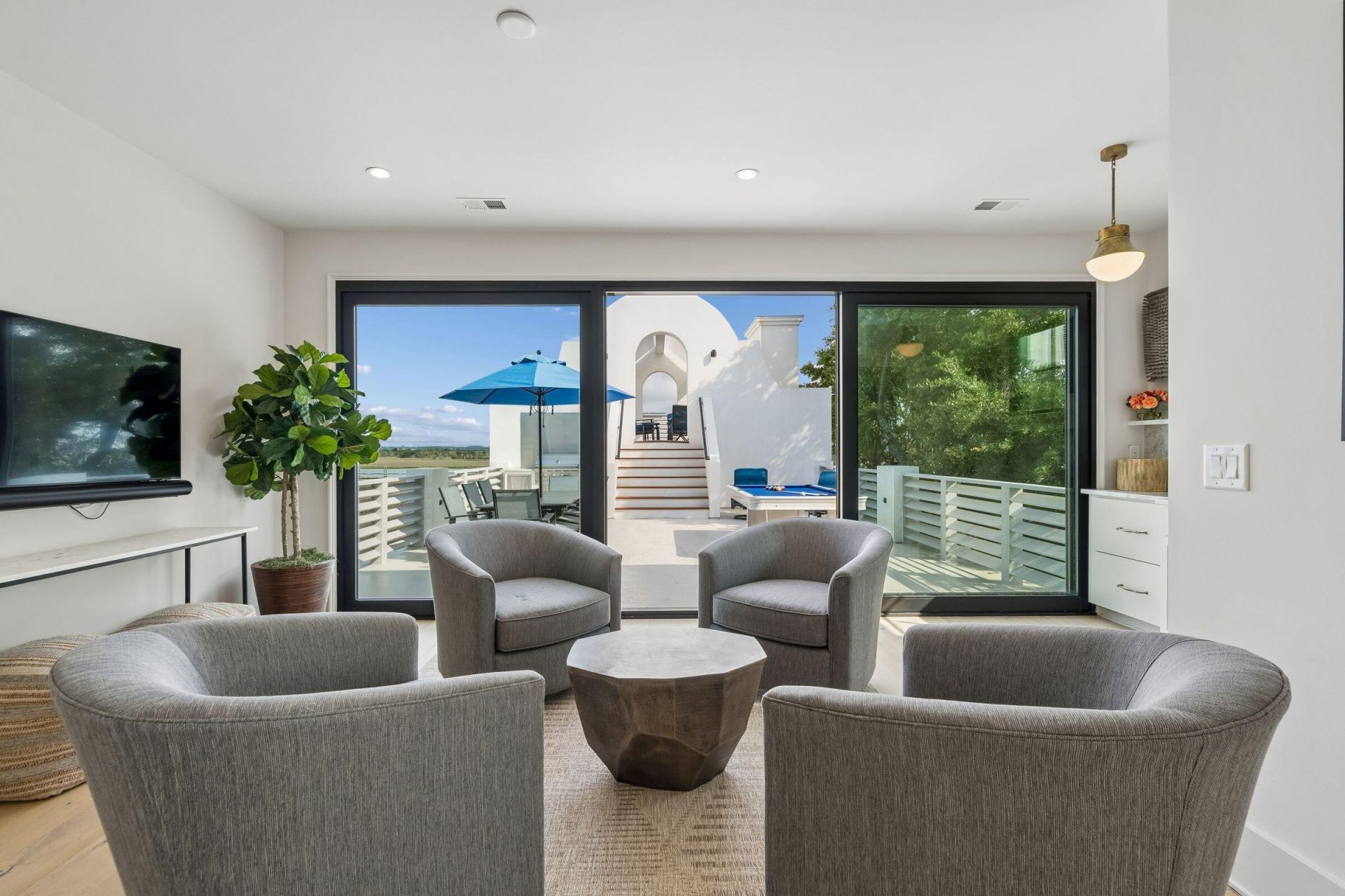 608 Palm Boulevard Photo 40