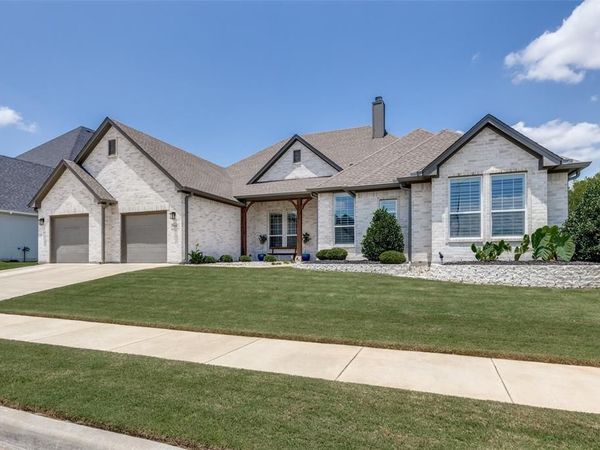 1348 Silent Springs Drive, Fort Worth, TX 76052