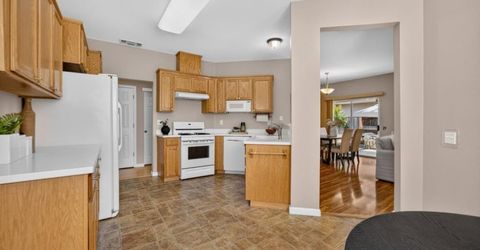 101 Aruba Cir, Sacramento, CA 95823 Photo