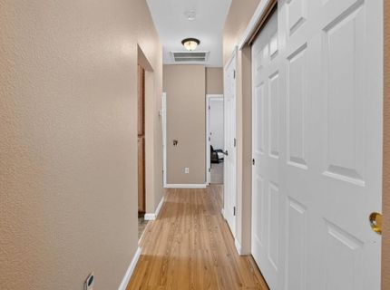 101 Aruba Cir, Sacramento, CA 95823 Photo