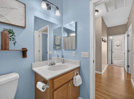 101 Aruba Cir, Sacramento, CA 95823 Photo