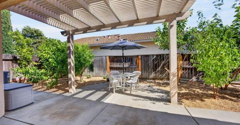 101 Aruba Cir, Sacramento, CA 95823 Photo
