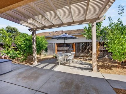 101 Aruba Cir, Sacramento, CA 95823 Photo