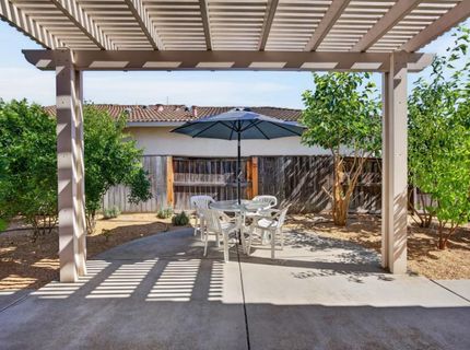 101 Aruba Cir, Sacramento, CA 95823 Photo