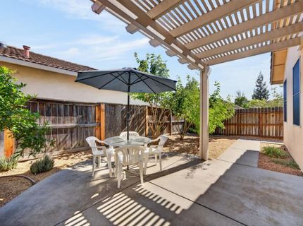 101 Aruba Cir, Sacramento, CA 95823 Photo