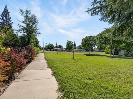 101 Aruba Cir, Sacramento, CA 95823 Photo